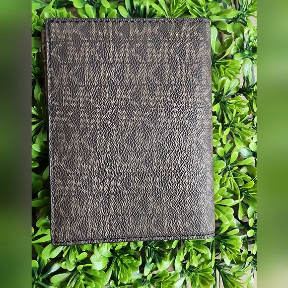 EUC Michael Kors Brown Monogram Wallet Passport Holder - Picture 4 of 8